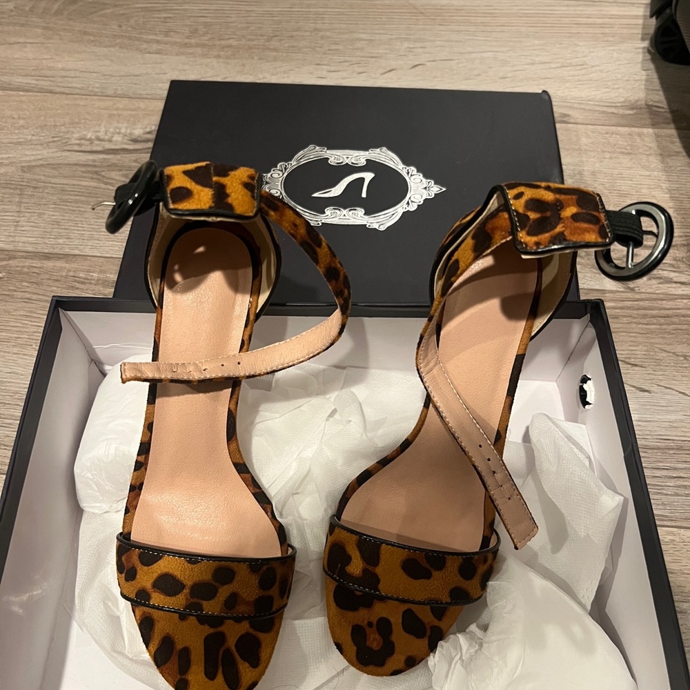 Leopard Print Ankle Strap Heels - Picture 4 of 7